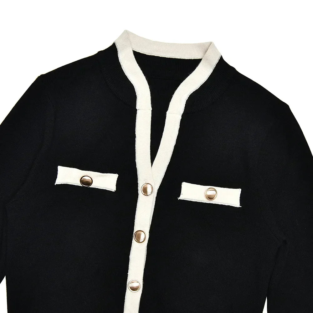 חליפת שני חלקים סרוגה בעיצוב קלאסי מחויט סריג ומכנסיים קצרים - אלנה