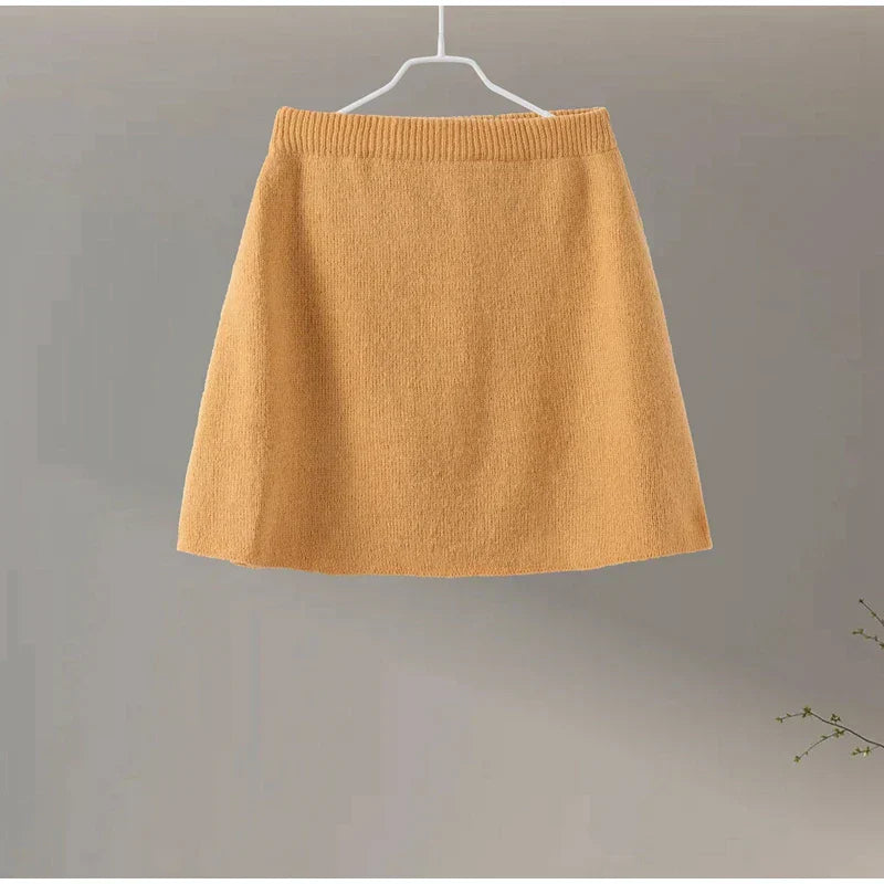 סט שני חלקים סרוג חולצת אובר סייז וחצאית מיני - יעלה